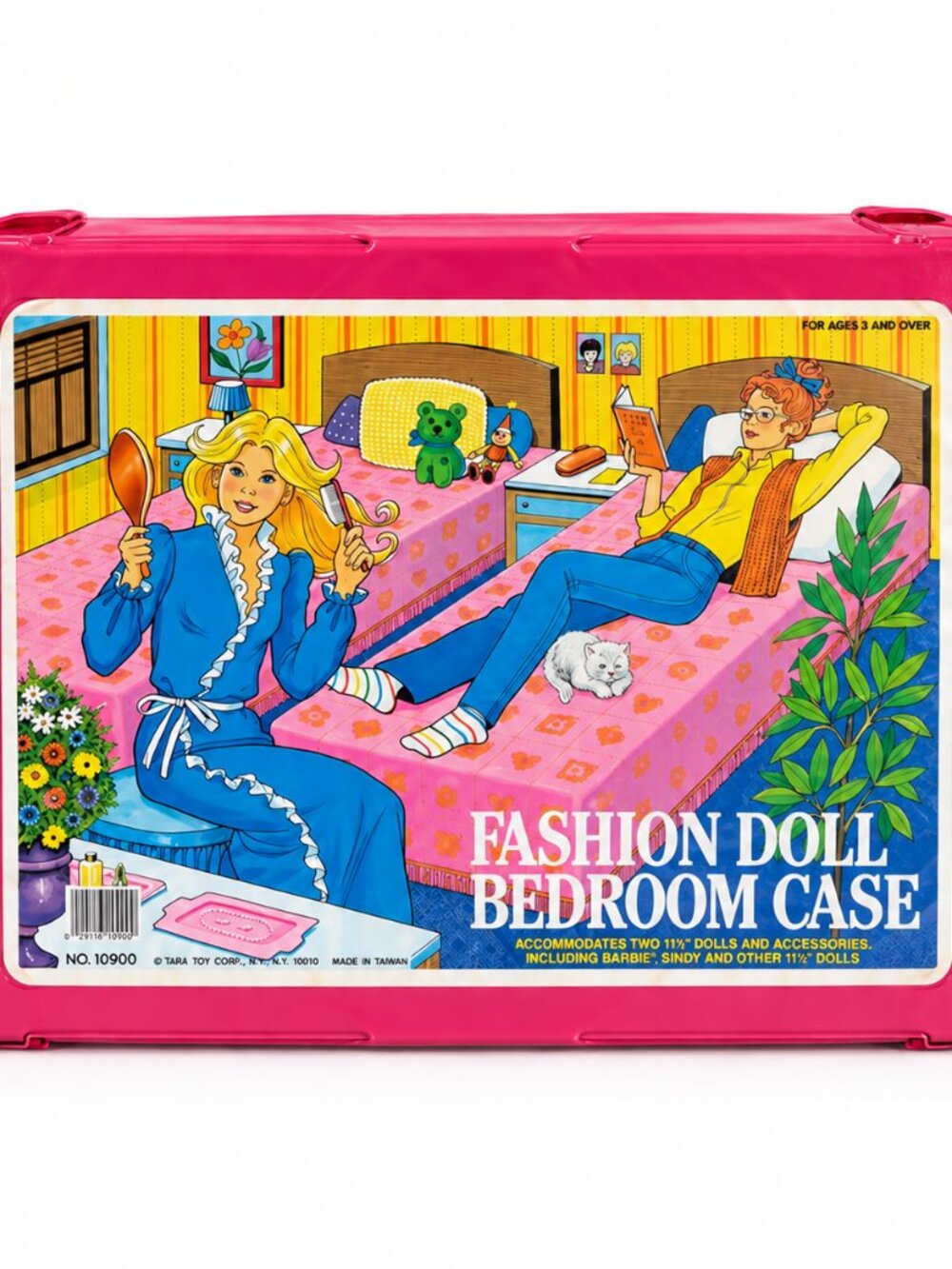 Vintage 1981 Tara Toy Fashion Doll Bedroom Case #10900 Barbie 11.5" Doll